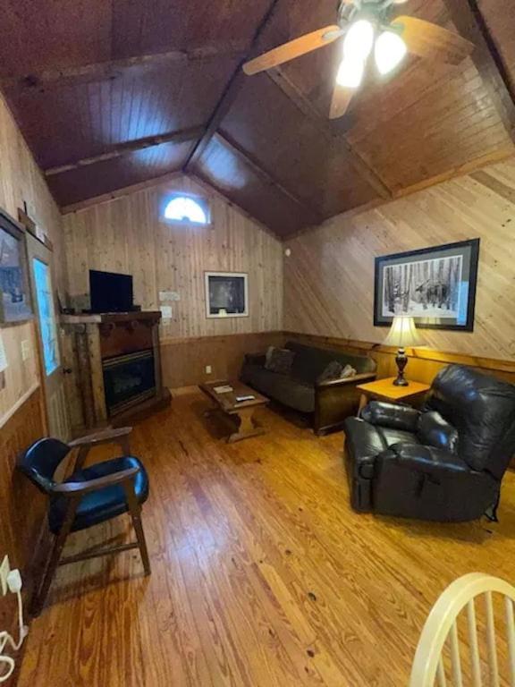 Cozy Cabin: River View With Hot Tub Dahlonega Εξωτερικό φωτογραφία